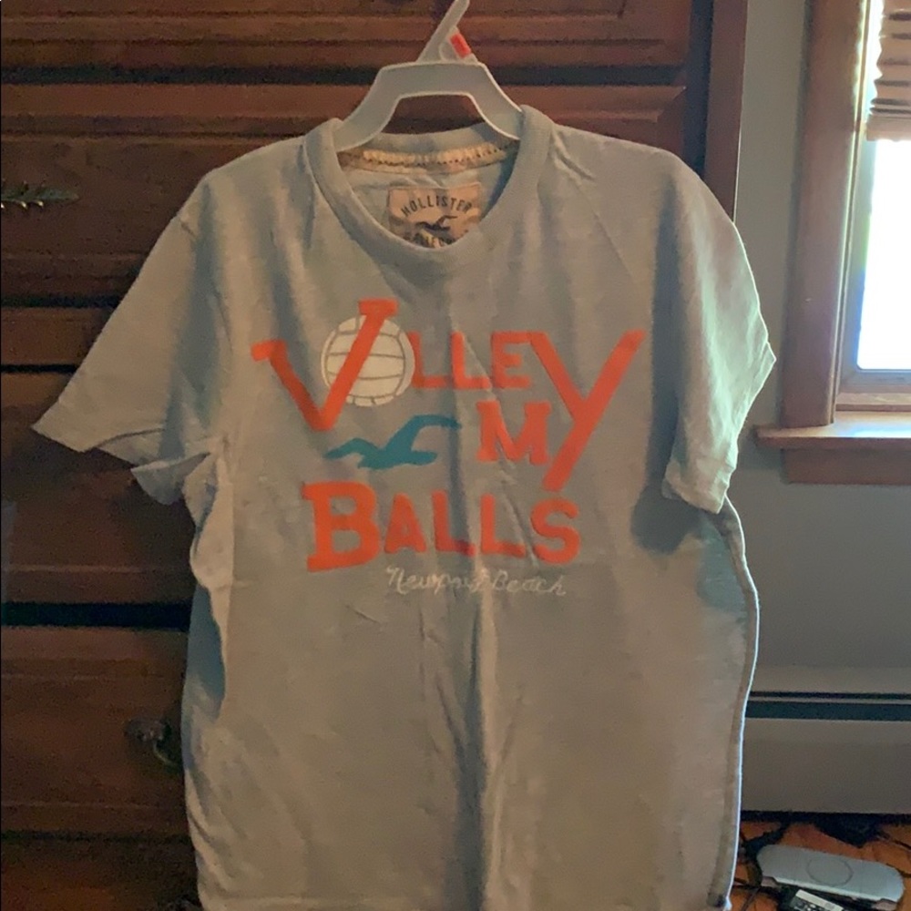 Men’s hollister t-shirt